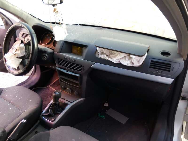 Rétroviseur intérieur OPEL ASTRA H (L48) 1.7 CDTI 1330096 Rétroviseur intérieur OPEL ASTRA H (L48) 1.7 CDTI 1330096