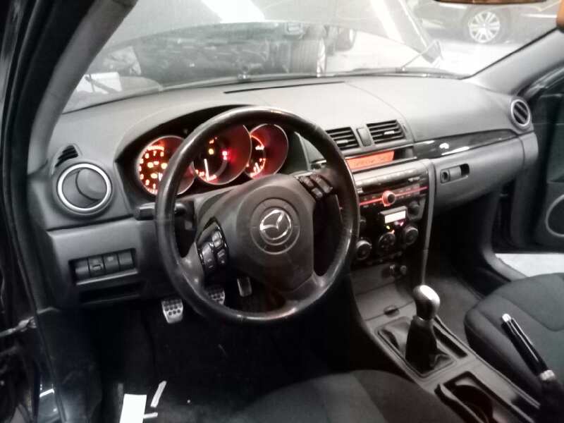 Mazda 3 bk салон