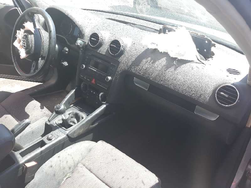 Airbag rideau gauche AUDI A3 Sportback (8PA) 1.9 TDI 1398533 Airbag rideau gauche AUDI A3 Sportback (8PA) 1.9 TDI 1398533