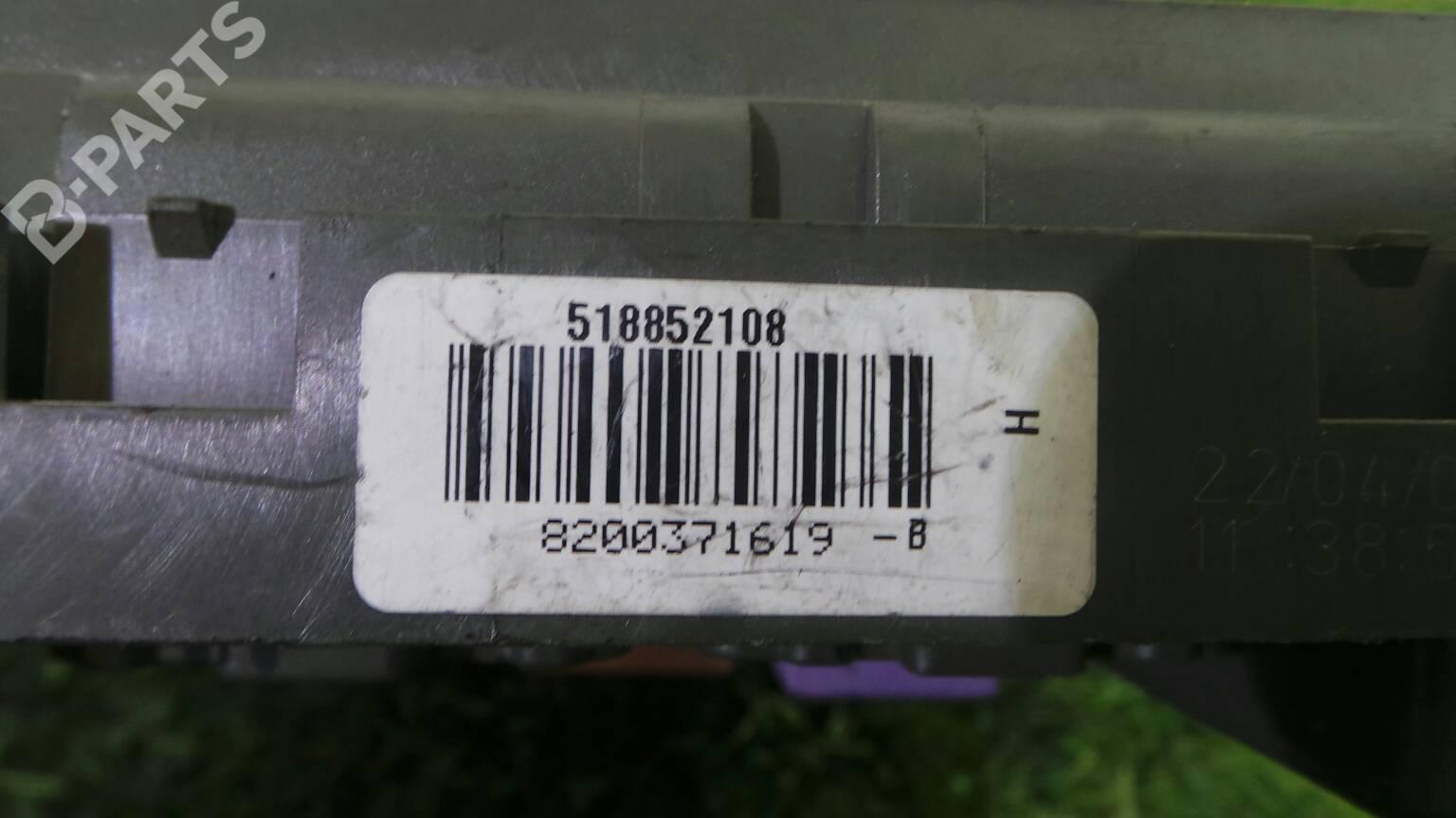 ... Fuse Box 8200 371 619B RENAULT, LAGUNA II (BG0/1_) 1.9 dCi