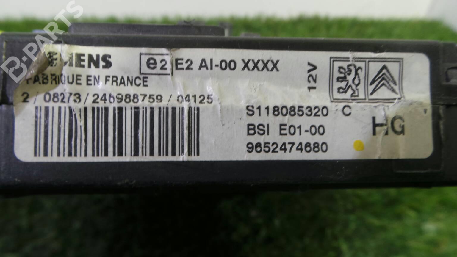 Fuse Box 96 524 74680 PEUGEOT, PARTNER Box (5) 2.0 HDi(5